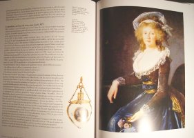 Interior pages, Histoire mondiale du parfum