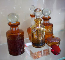 Al Qurashi, Knightsbridge, display bottles 01