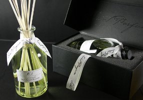 Saint Parfum reed diffuser