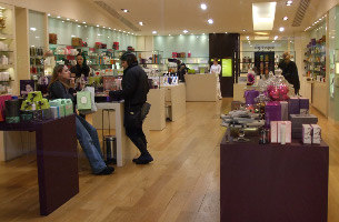 SpaceNK, Hans Crescent London, Interior