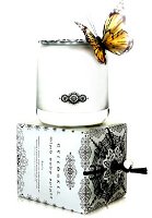 Akeewakee Sandalwood Rose & Frankincense candle