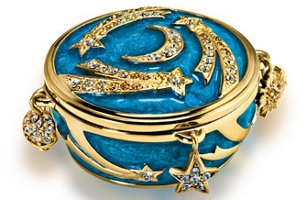 Estee Lauder Celestial Charms Sensuous Nude Solid Perfume Compact