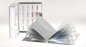 Aromapoetry by Eduardo Kac