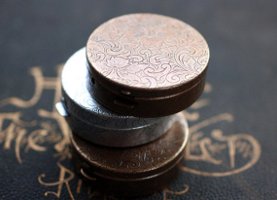 Roxana Illuminated Perfume Hedera helix solid