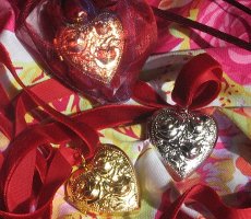 Velvet & Sweet Pea scent charms