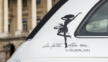 The Fiat 500 La Petite Robe Noire by Guerlain, outside of car