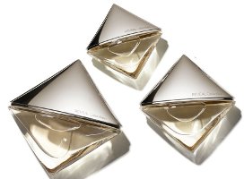 Calvin Klein Reveal fragrance bottles