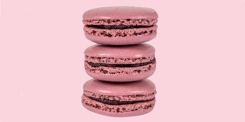 Ladurée Blackcurrant Violet macaron