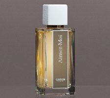 Caron Aimez Moi recent packaging